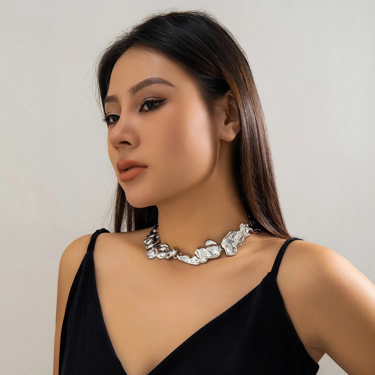 Big Metal Thick Choker Necklace for Women Trendy Chunky Collar on Neck Accessories Fashion Jewelry Female
