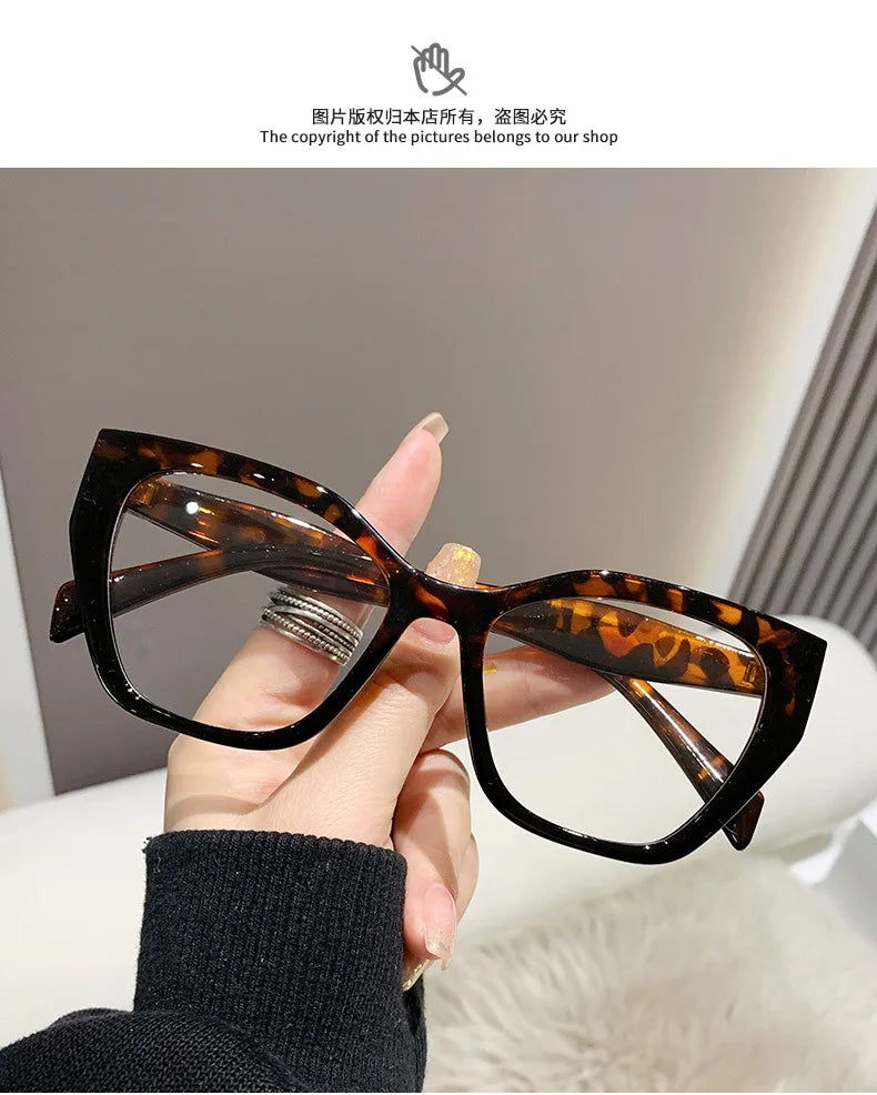 Sexy Cat Eye Glasses Square Red Black Gradient Frame Women Men Vintage Flat Glasses Unisex Anti Blue Light Optical Eyewear