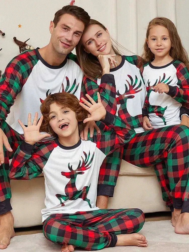 Christmas Matching Outfits Cartoon Print Clothing Pajamas Set for Adult Kids Cute Pyjamas Sleepwear Suit