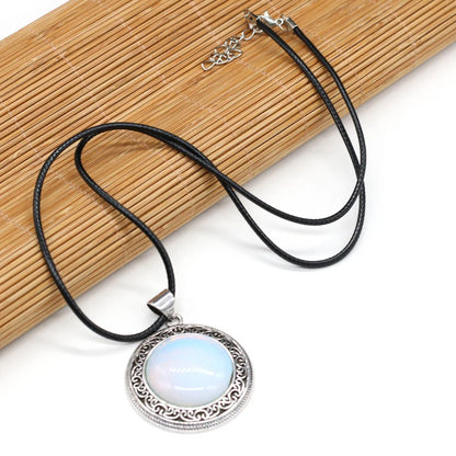 New Hot Vintage Necklace Natural Stone Quartz Pink Quartz Retro Pendant Choker Abalone Shell Charms Necklaces for Women