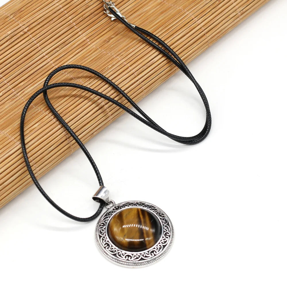 New Hot Vintage Necklace Natural Stone Quartz Pink Quartz Retro Pendant Choker Abalone Shell Charms Necklaces for Women