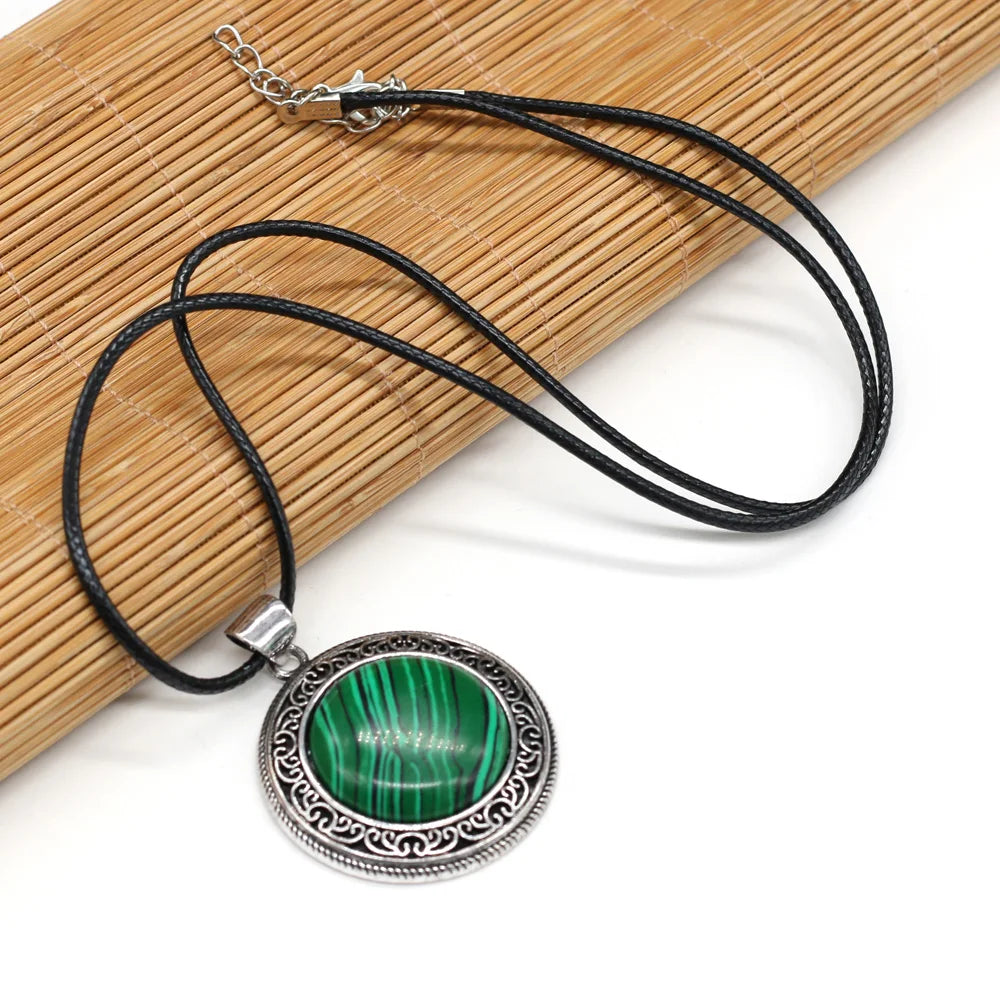 New Hot Vintage Necklace Natural Stone Quartz Pink Quartz Retro Pendant Choker Abalone Shell Charms Necklaces for Women