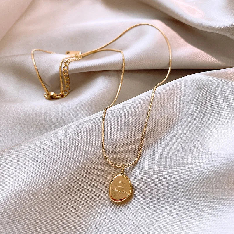 Gold Color Irregular English Letter Necklace for Women Men Stainless Steel Round Plaque Collar Chain Necklace Jewelry Gifts