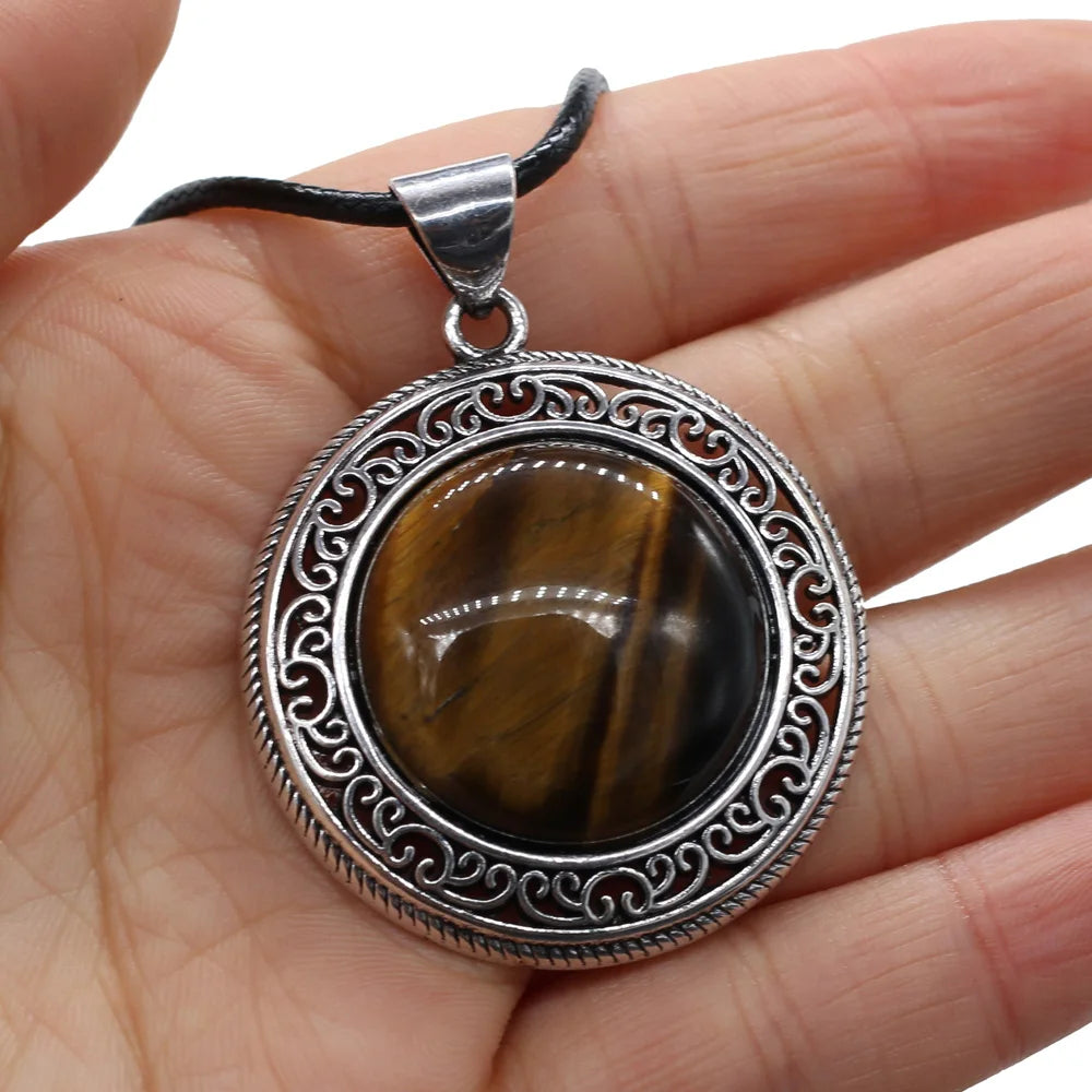 New Hot Vintage Necklace Natural Stone Quartz Pink Quartz Retro Pendant Choker Abalone Shell Charms Necklaces for Women